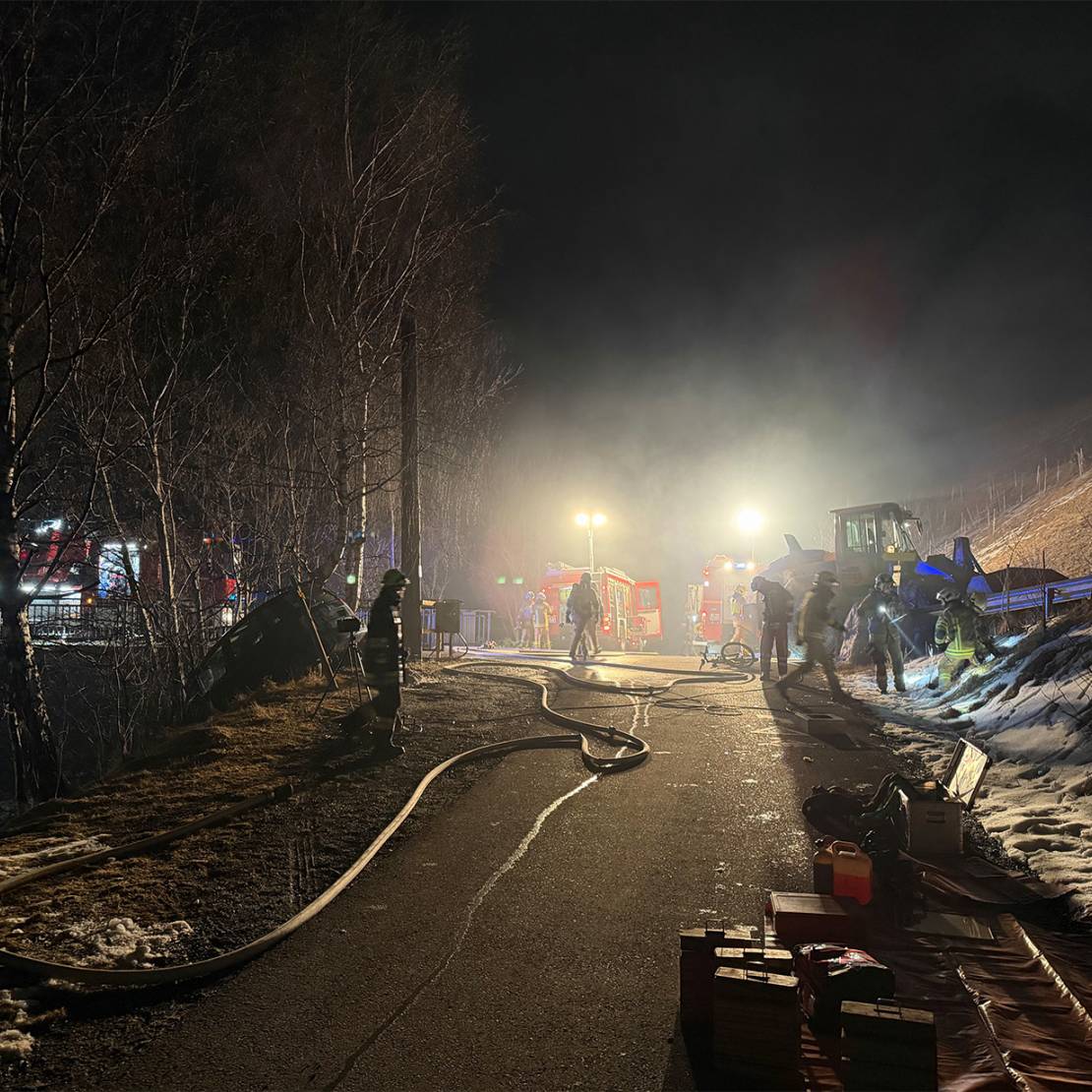 Verkehrsunfall eingeklemmte Personen